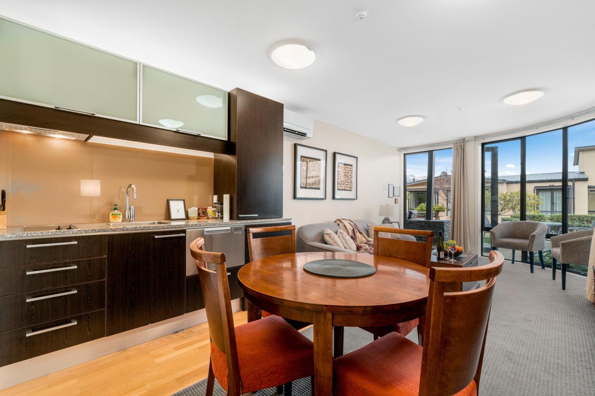 The Beacon - 2 Bedroom Town Center Apartment Queenstown Exterior photo